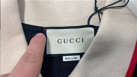 como saber si una playera gucci es original|Etiqueta Gucci .